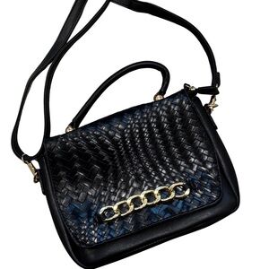 Chic Black Woven Crossbody Bag